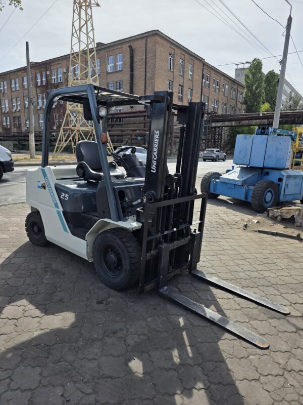 Навантажувач вилковий UNICARRIERS FHD25T5 - Зображення 5