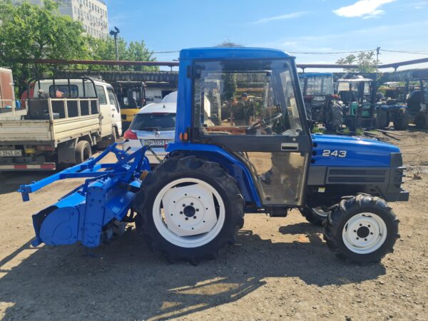 Міні-трактор з кабіною ISEKI TF243F - Зображення 8