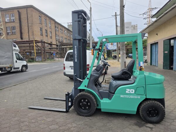 Навантажувач вилковий MITSUBISHI FD20D