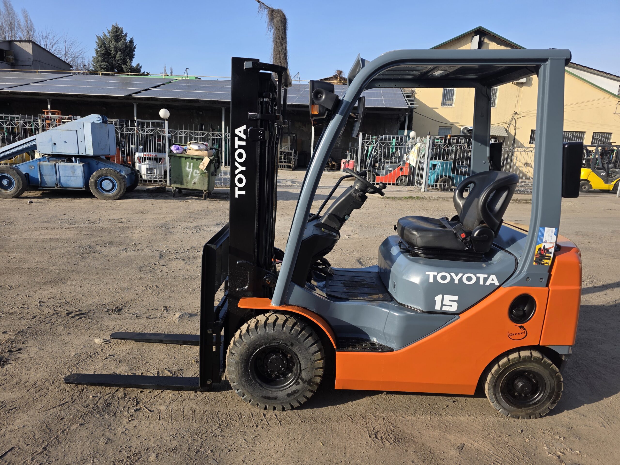 Навантажувач вилковий TOYOTA 02-8FDL15