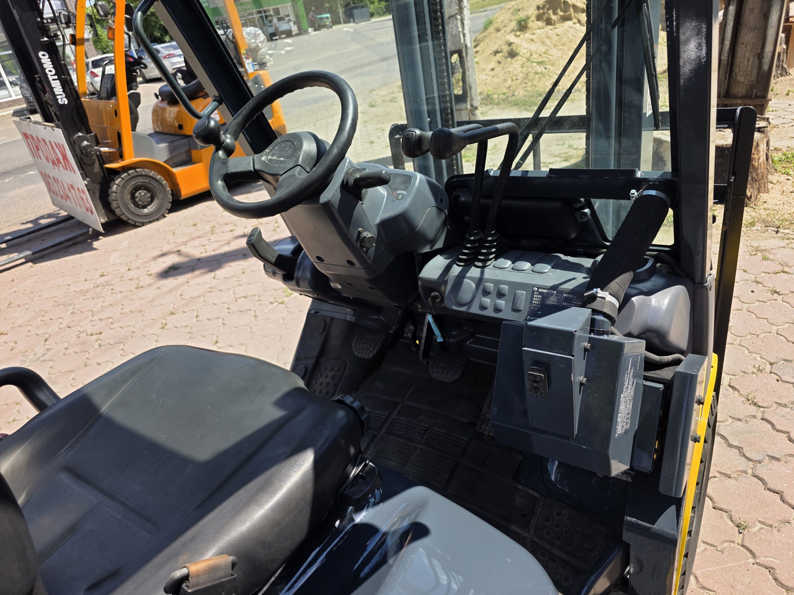 Навантажувач вилковий KOMATSU FG15T-21 - Зображення 4