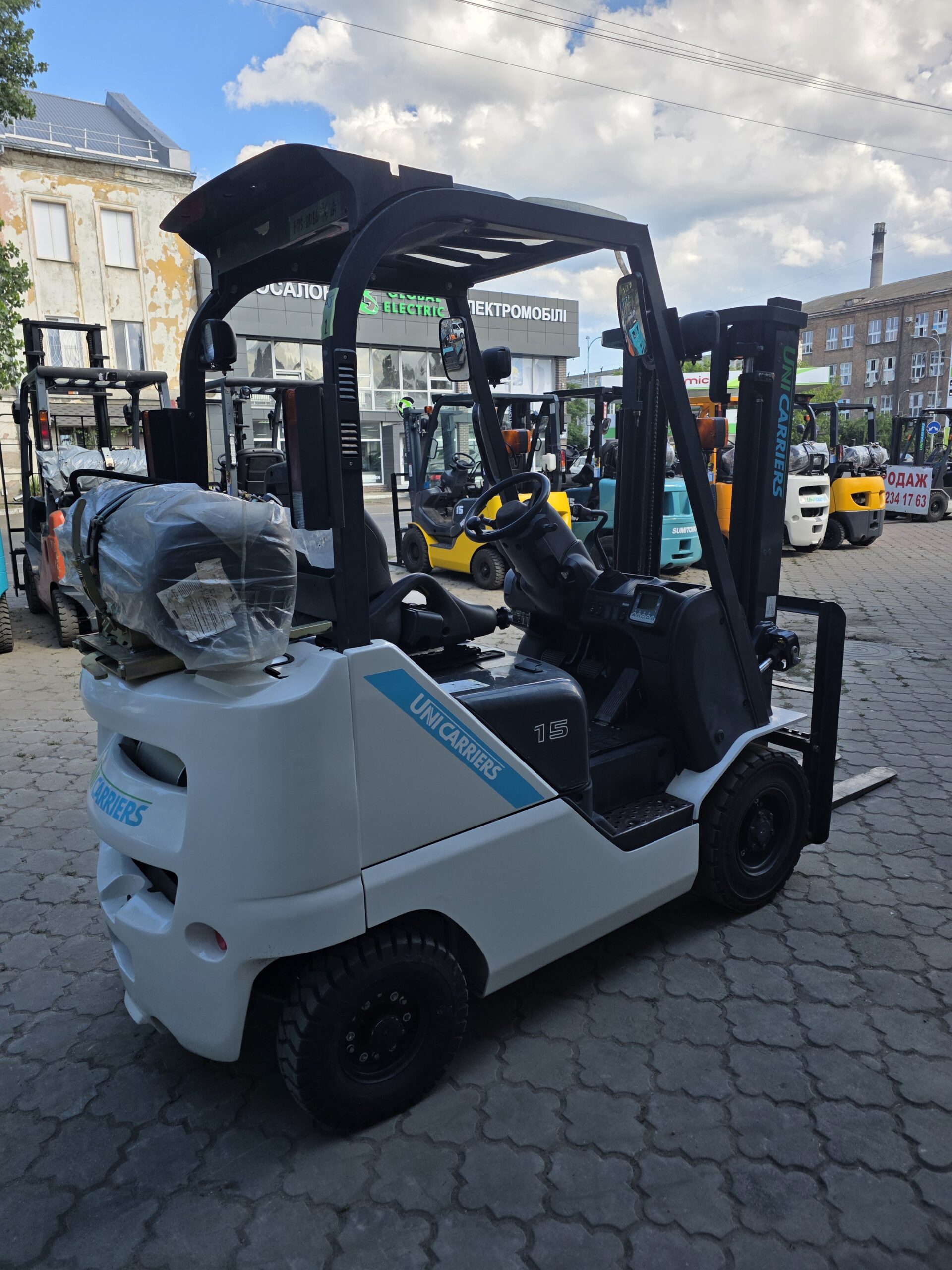 Навантажувач вилковий UNICARRIERS FGE15T5 - Зображення 3