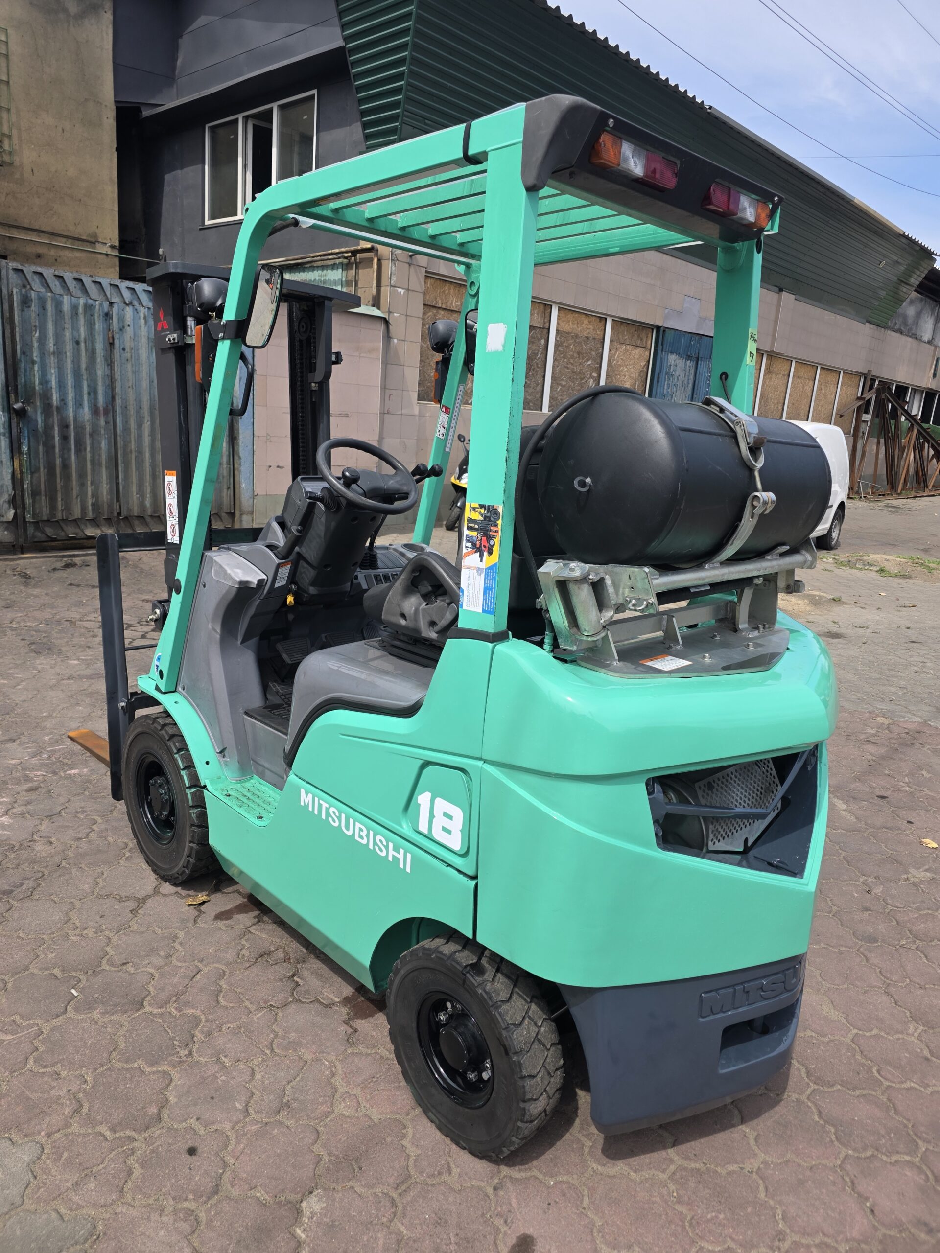 Навантажувач вилковий MITSUBISHI FGE18T, 2017 рік - Зображення 3